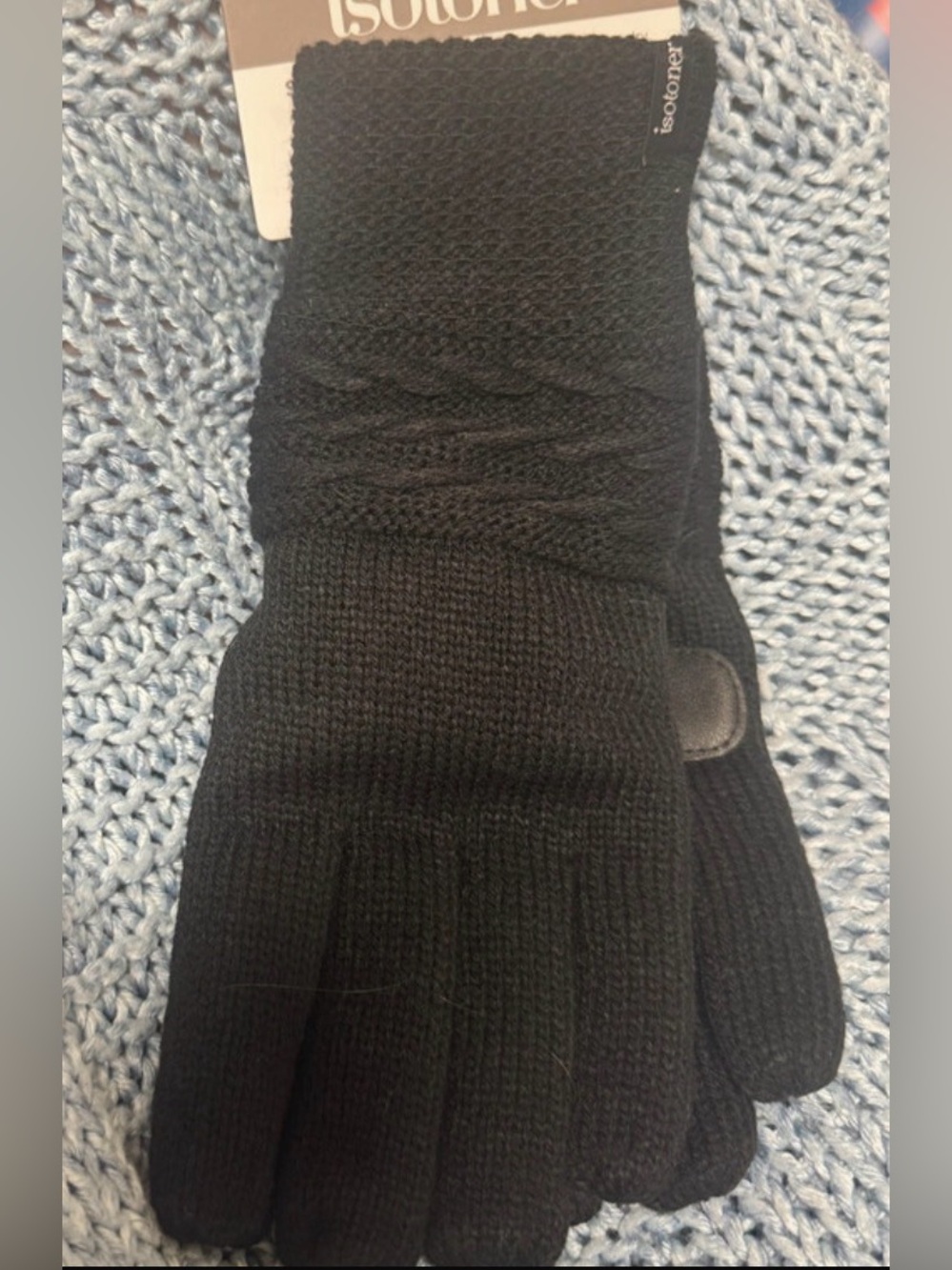 Isotoner women’s Black Knit Gloves